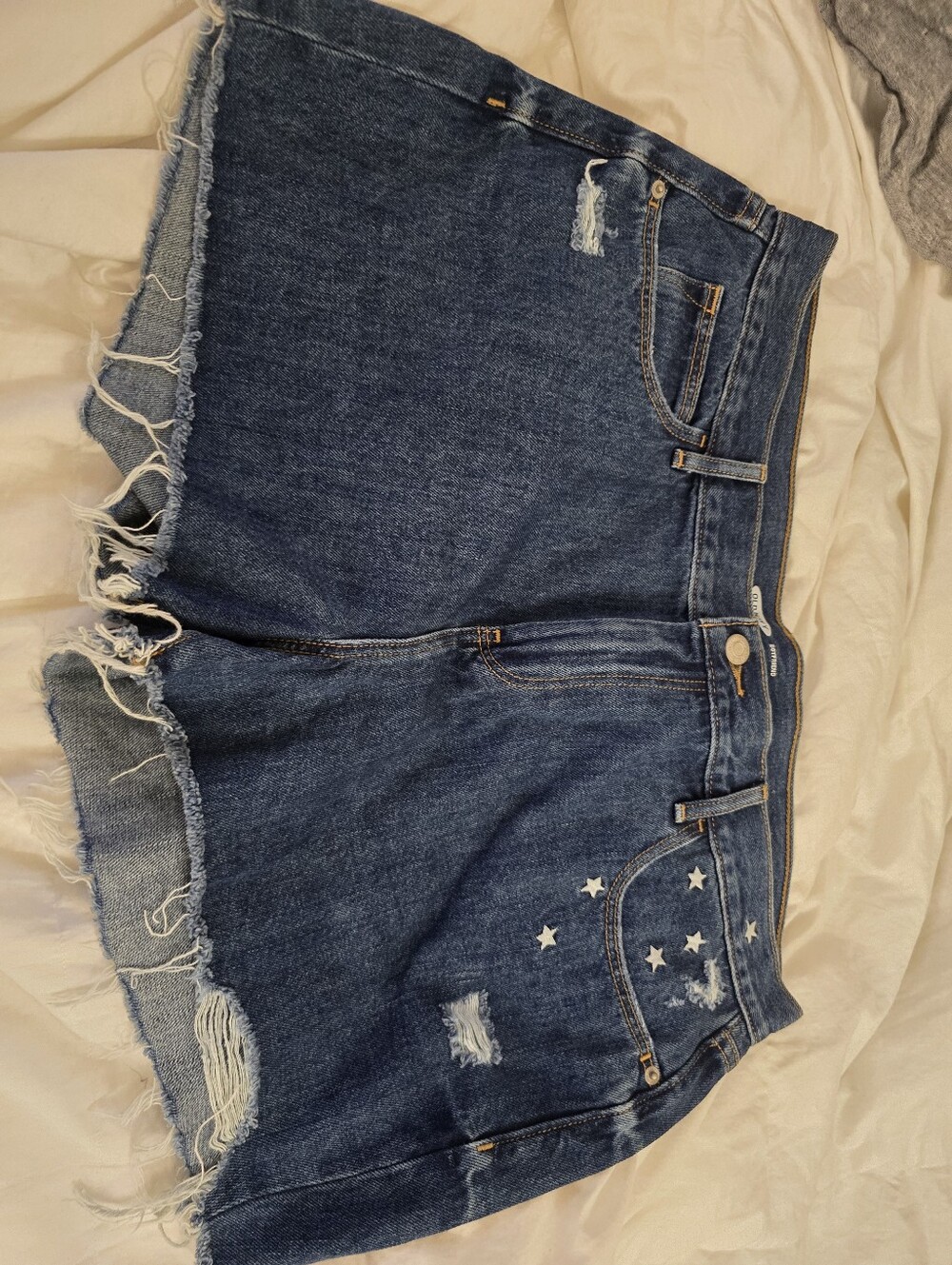 Old Navy Distressed Boyfriend Shorts With Embroidered Stars Size Large 14